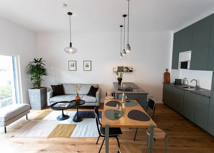 Stilvolle Mit Ruhig Gelegenem Balkon Vienna