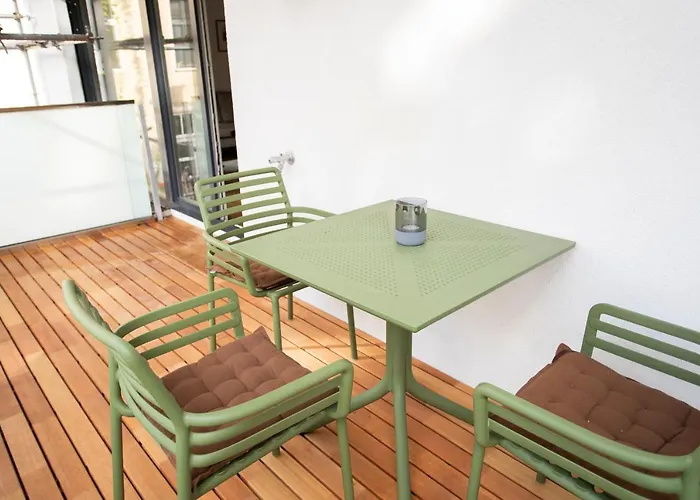 Apartment Stilvolle Mit Ruhig Gelegenem Balkon