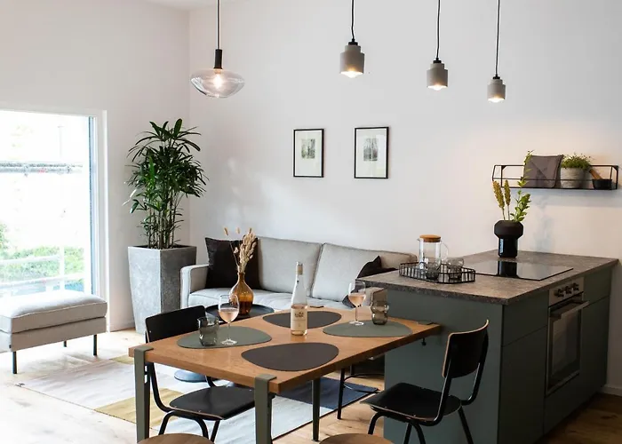 Stilvolle Mit Ruhig Gelegenem Balkon * Vienna